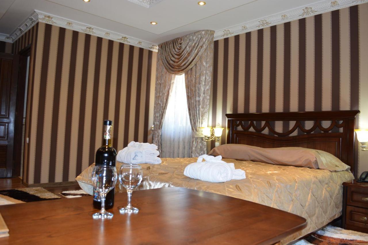 Hotel Papillon Tashkent Exterior photo